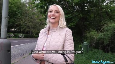 Туристка из Украины была выебана чешским пикапером за деньги в Праге